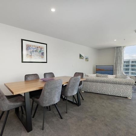 Oceanside Apartment With Iconic Views Mount Maunganui Buitenkant foto